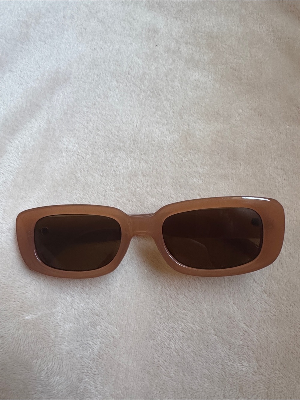 Classic Rectangular Women’s Sunglasses in Light Brown